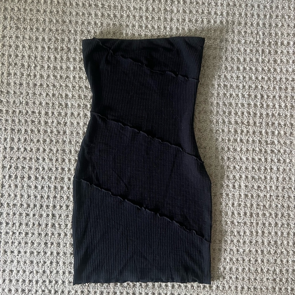 Black Strapless Ribbed Mini Dress - Picture 2 of 3